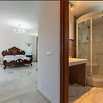 Del Mar Villa